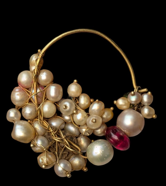 Rani Nath ( Queen Nose Pin)